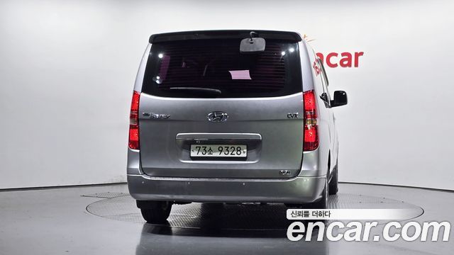 Hyundai Starex 12-Seater Wagon CVX Premium — пробег 187 591 км — фото 4 из 5