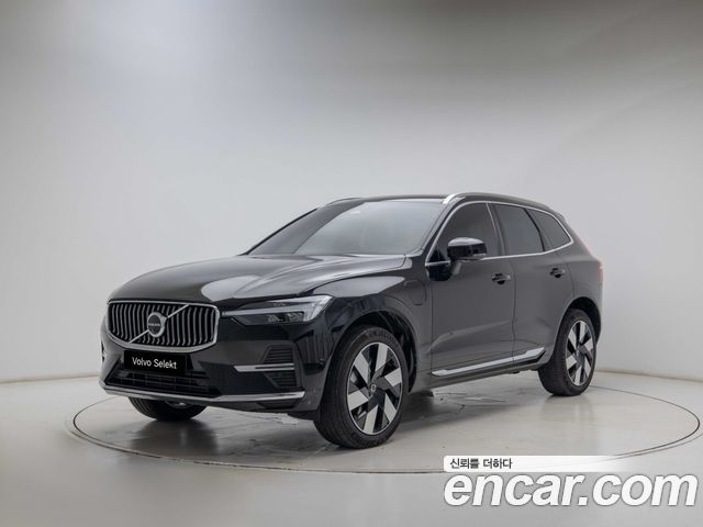 Volvo XC60 T8 Ultra Bright — пробег 7 878 км — фото 1 из 5