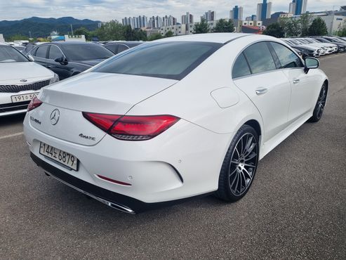 Mercedes-Benz CLS-Class CLS400d 4MATIC AMG Line — пробег 121 070 км — фото 2 из 5
