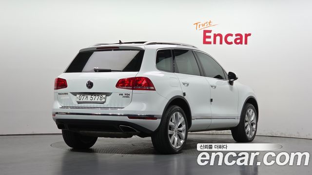 Volkswagen Touareg V6 3.0 TDI Bluemotion Premium 7P5 — пробег 187 269 км — фото 2 из 5
