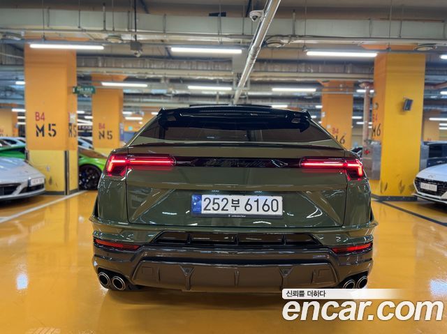 Lamborghini Urus из Кореи Encar