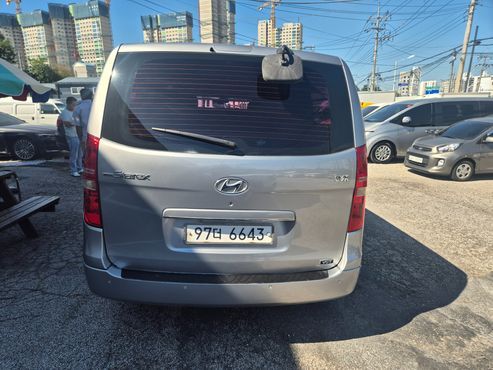Hyundai Starex 5-Seater VAN CVX Luxury — пробег 146 857 км — фото 3 из 5
