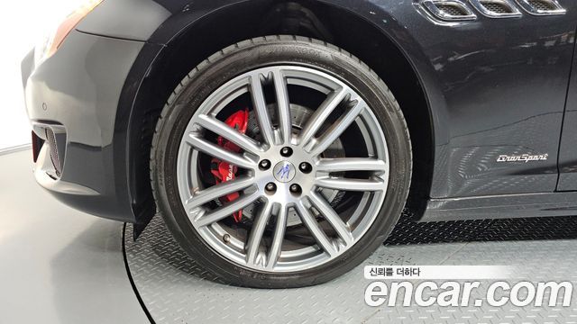 Maserati Quattroporte из Кореи Encar