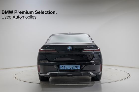 BMW i7 xDrive 60 M sport — пробег 75 540 км — фото 3 из 5