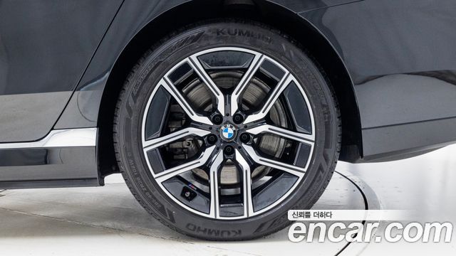 BMW i7 xDrive 60 M sport — пробег 75 540 км — фото 5 из 5