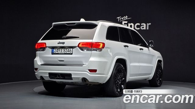 Jeep Cherokee 3.0 Diesel Overland WK2 — пробег 104 107 км — фото 2 из 5