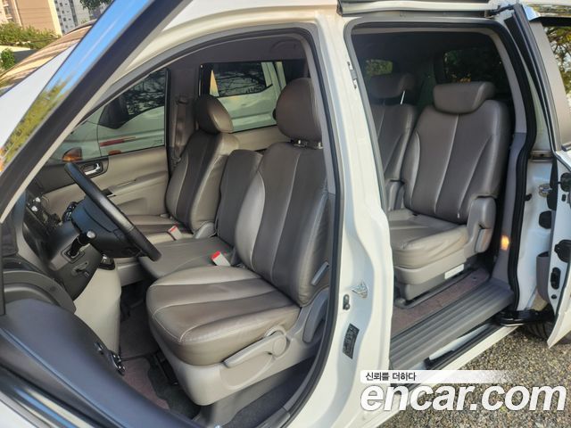 Kia Carnival New Carnival Limousine GLX High-Deluxe — пробег 148 000 км — фото 5 из 5