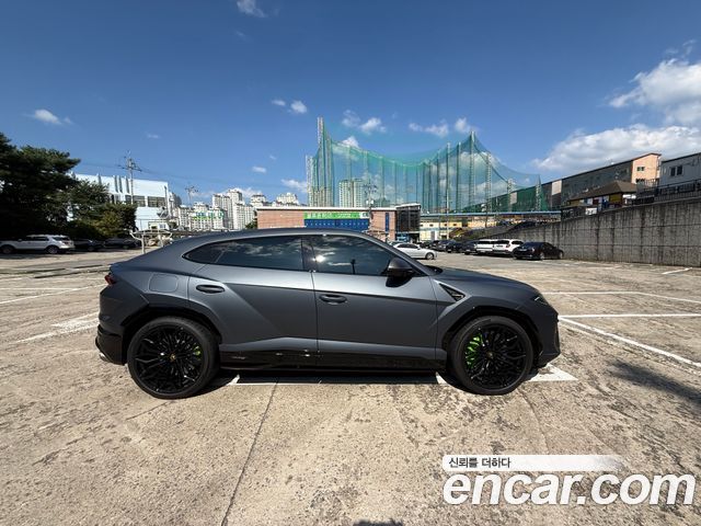 Lamborghini Urus 4.0 V8 SE — пробег 3 450 км — фото 4 из 5