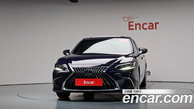 Lexus ES Executive — пробег 6 296 км — фото 3 из 5