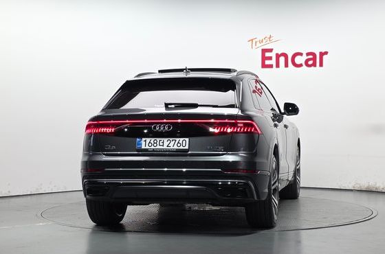 Audi Q8 55 TFSI Quattro Premium — пробег 38 741 км — фото 4 из 5