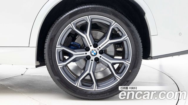 BMW X5 xDrive 40i M Sport — пробег 4 076 км — фото 5 из 5