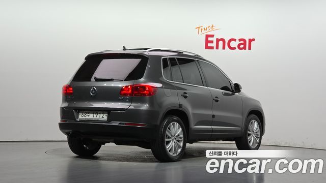 Volkswagen Tiguan 2.0 TDI  Premium 5N — пробег 89 940 км — фото 2 из 5