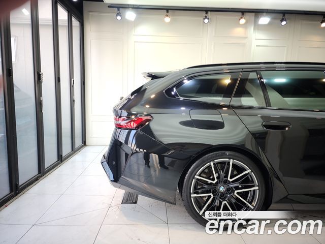 BMW M5 M5 Touring — пробег 5 000 км — фото 5 из 5