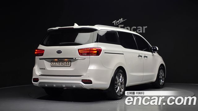 Kia Carnival из Кореи Encar