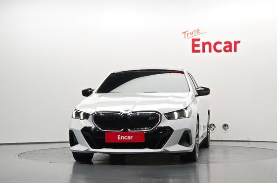 BMW i5 eDrive 40 M Sport — пробег 38 311 км — фото 3 из 5