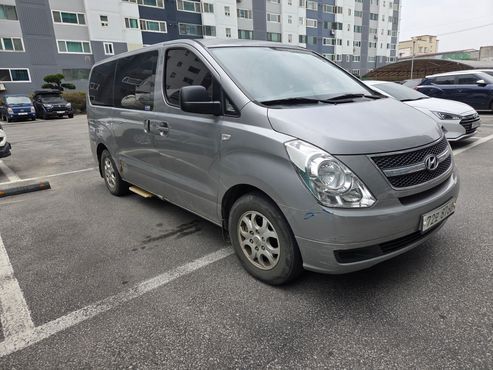 Hyundai Starex 12-Seater Wagon CVX Luxury — пробег 200 000 км — фото 2 из 5