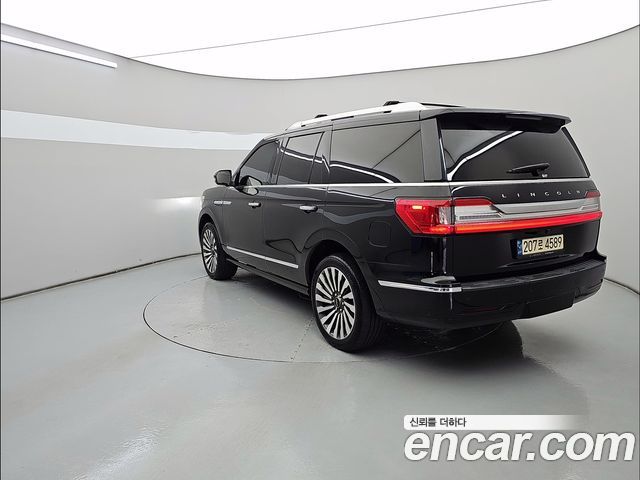 Lincoln Navigator 3.5L — пробег 99 235 км — фото 2 из 4