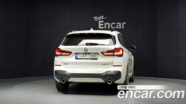 BMW X1 xDrive 20i M Sport — пробег 88 231 км — фото 4 из 5