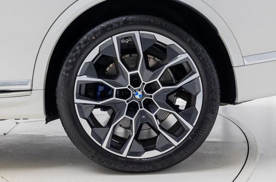 BMW X7 xDrive 40i M Sport 6STR — пробег 5 700 км — фото 5 из 5
