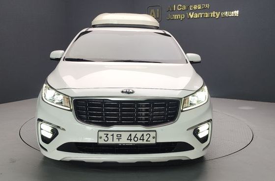Kia Carnival 7-Seater Limousine VIP — пробег 103 798 км — фото 1 из 5