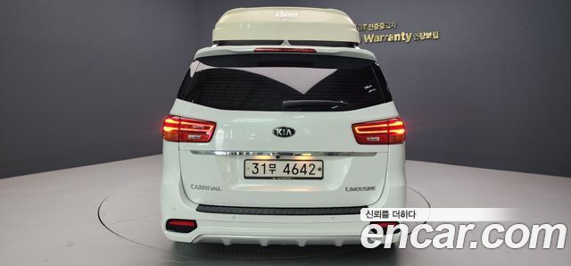 Kia Carnival 7-Seater Limousine VIP — пробег 103 798 км — фото 2 из 5