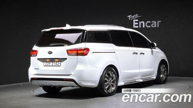 Kia Carnival из Кореи Encar