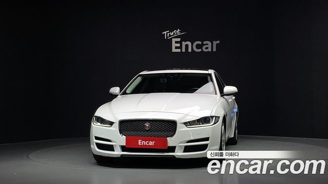 Jaguar XE 20d Portfolio — пробег 89 271 км — фото 3 из 5