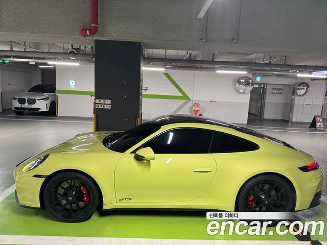 Porsche 911 Carrera 4 GTS — пробег 4 430 км — фото 3 из 5
