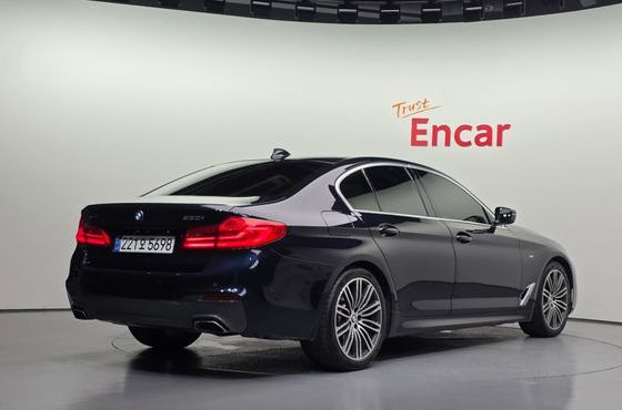 BMW 5-Series 530i xDrive M Sport Package Plus — пробег 96 007 км — фото 2 из 5