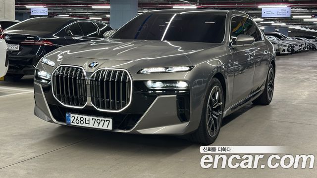 BMW 7-Series 740i xDrive M Sport Limited — пробег 17 096 км — фото 1 из 5