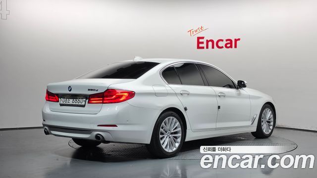 BMW 5-Series 520d Luxury Plus — пробег 77 776 км — фото 2 из 5