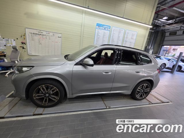 BMW X1 xDrive 20i M Sport — пробег 10 583 км — фото 3 из 5
