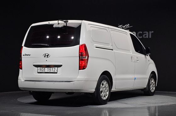 Hyundai Starex 3-Seater VAN CVX Luxury — пробег 92 817 км — фото 2 из 5
