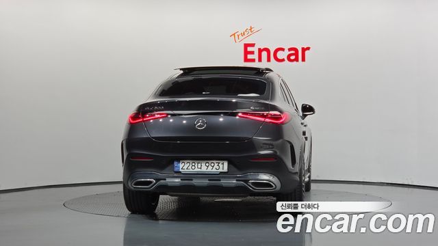 Mercedes-Benz GLC-Class GLC300 4MATIC Coupe — пробег 49 983 км — фото 4 из 5