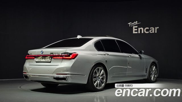 BMW 7-Series 750Li xDrive Design Pure Excellence — пробег 82 753 км — фото 2 из 5