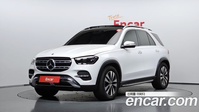 Mercedes-Benz GLE-Class GLE300d 4MATIC — пробег 1 565 км — фото 1 из 5