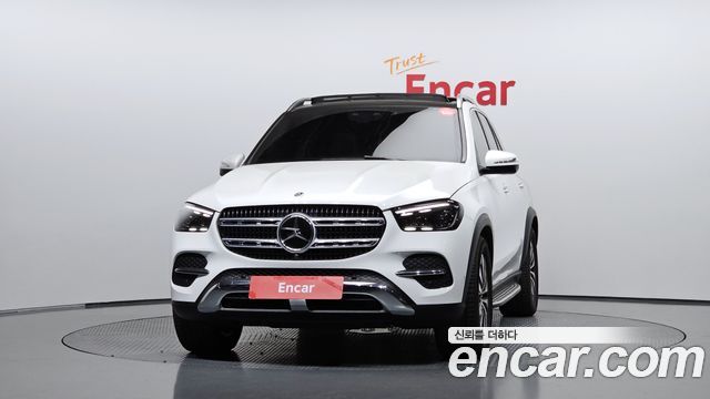 Mercedes-Benz GLE-Class GLE300d 4MATIC — пробег 1 565 км — фото 3 из 5