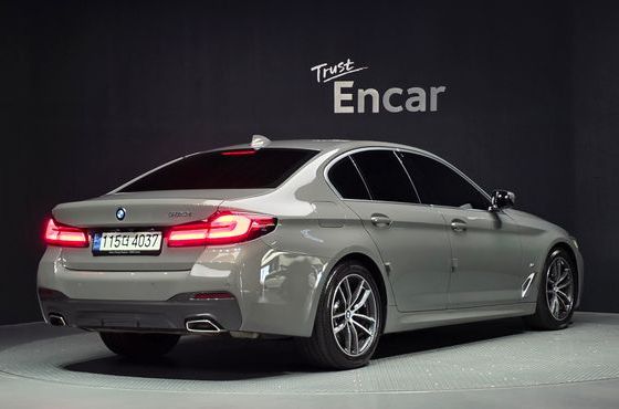 BMW 5-Series 520i M Sport — пробег 26 850 км — фото 2 из 5