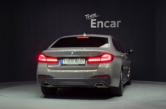 BMW 5-Series 520i M Sport — пробег 26 850 км — фото 4 из 5