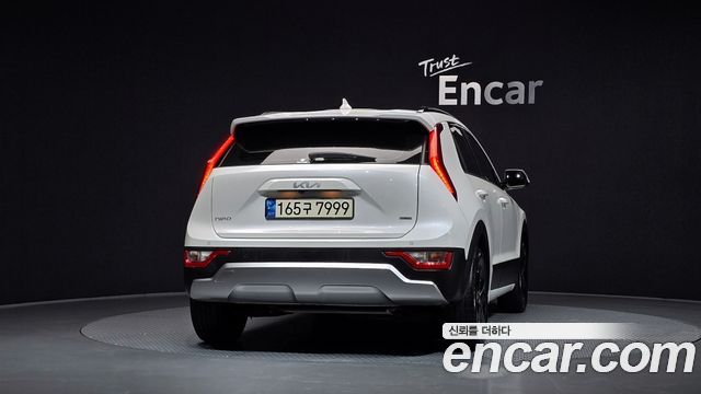 Kia Niro Prestige — пробег 48 810 км — фото 4 из 5