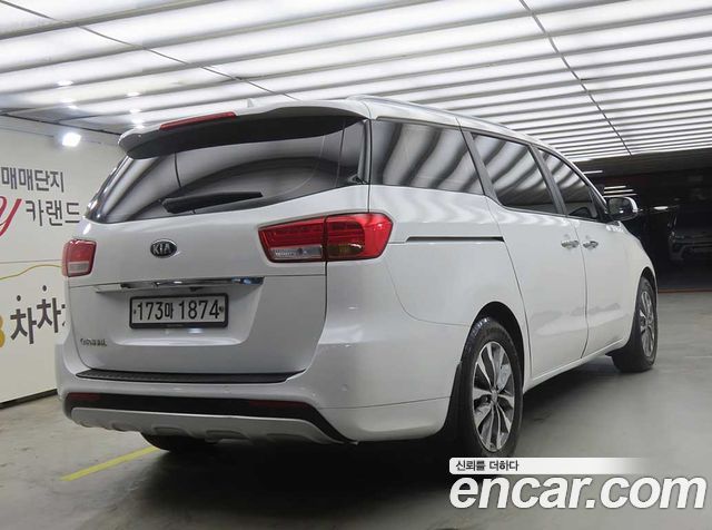 Kia Carnival из Кореи Encar