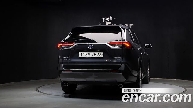 Toyota RAV4 2.5 4WD Hybrid — пробег 40 847 км — фото 4 из 5