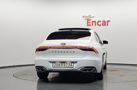 Hyundai Grandeur Calligraphy — пробег 135 044 км — фото 4 из 5