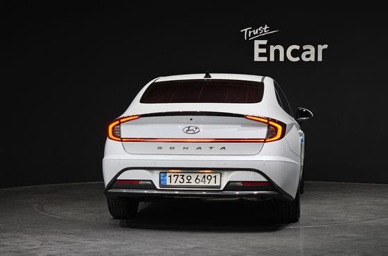 Hyundai Sonata Premium Family — пробег 103 389 км — фото 4 из 5