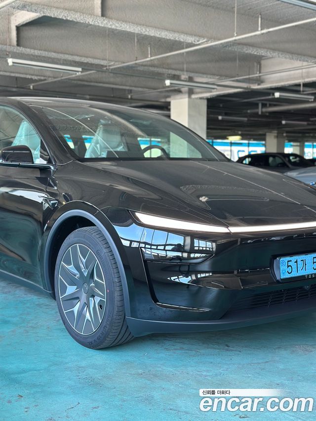 Tesla Model Y L Long Range AWD — пробег 11 км — фото 3 из 5