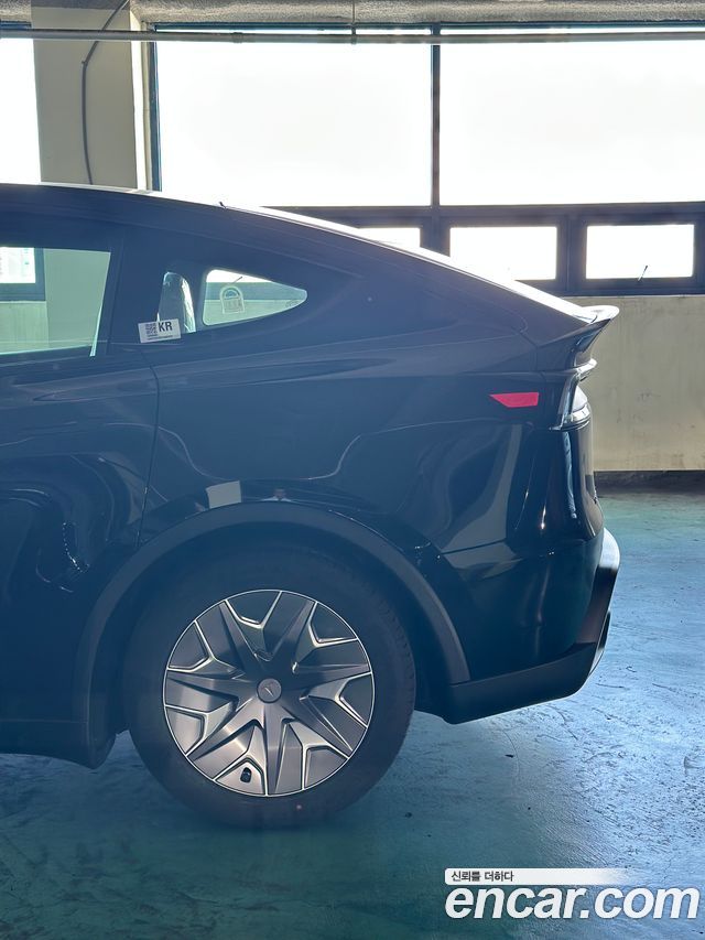 Tesla Model Y L Long Range AWD — пробег 11 км — фото 4 из 5