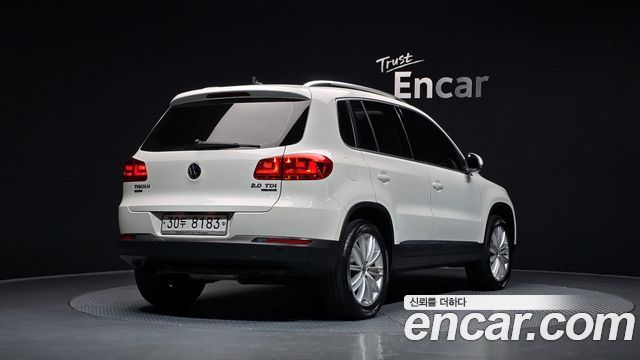 Volkswagen Tiguan 2.0 TDI  Premium 5N — пробег 107 041 км — фото 2 из 5