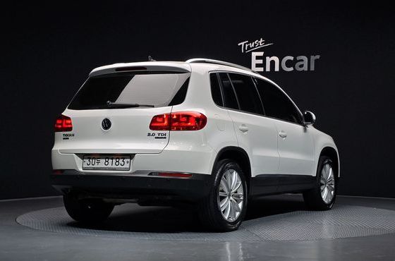 Volkswagen Tiguan 2.0 TDI Premium 5N — пробег 107 041 км — фото 2 из 5
