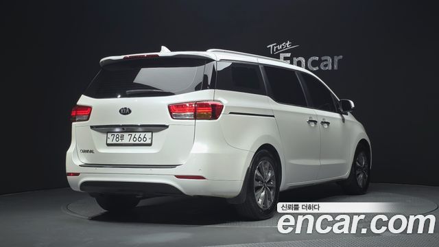 Kia Carnival из Кореи Encar