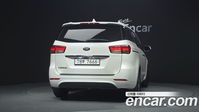 Kia Carnival из Кореи Encar